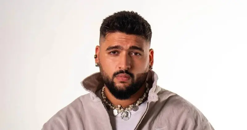 🎙Бесплатный концерт Андро в Депо «Три вокзала»
21 марта, сбор гостей в 19:00
▫️Вход свободный
📍бар «Станция», Новорязанская ул., 23, стр. 5, м | Сетка — социальная сеть от hh.ru