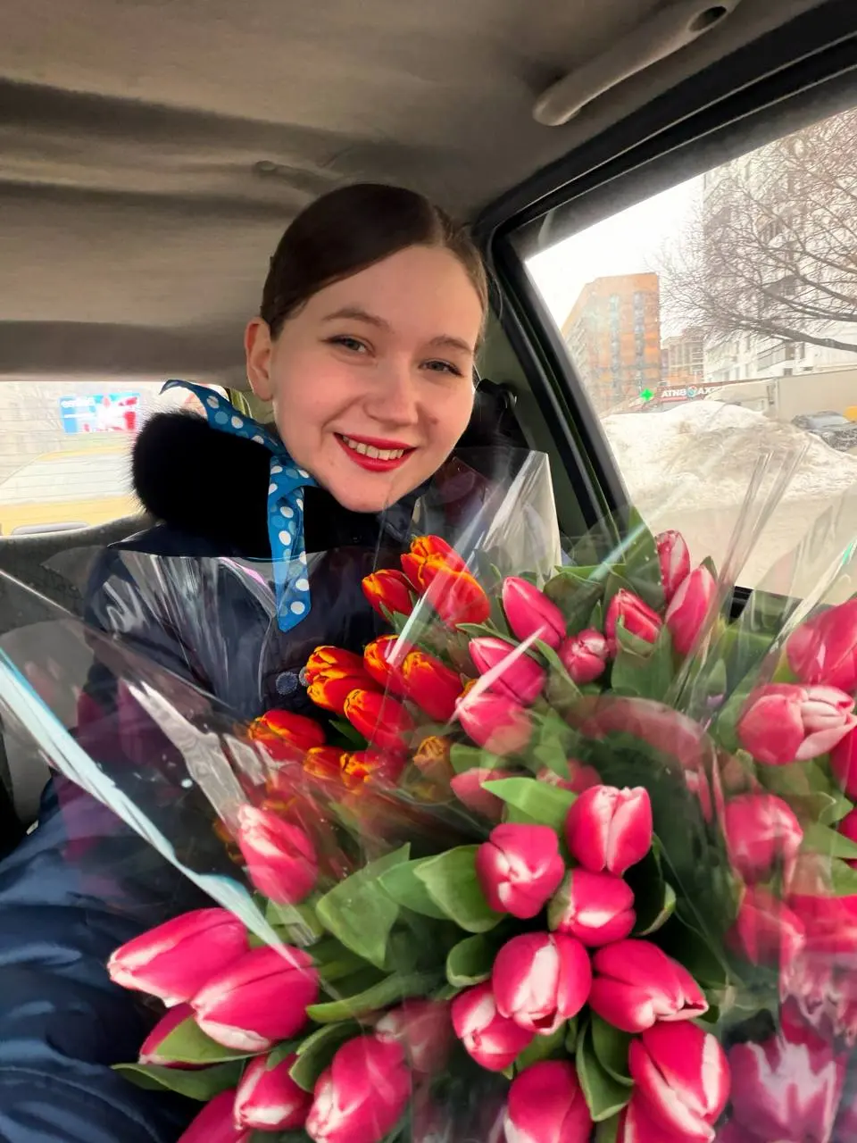 Ну, пусть котики и устают. Жалко их, конечно. А мы - сияем 🌚💖
С наступающим, девочки 🥰🥰 | Сетка — социальная сеть от hh.ru