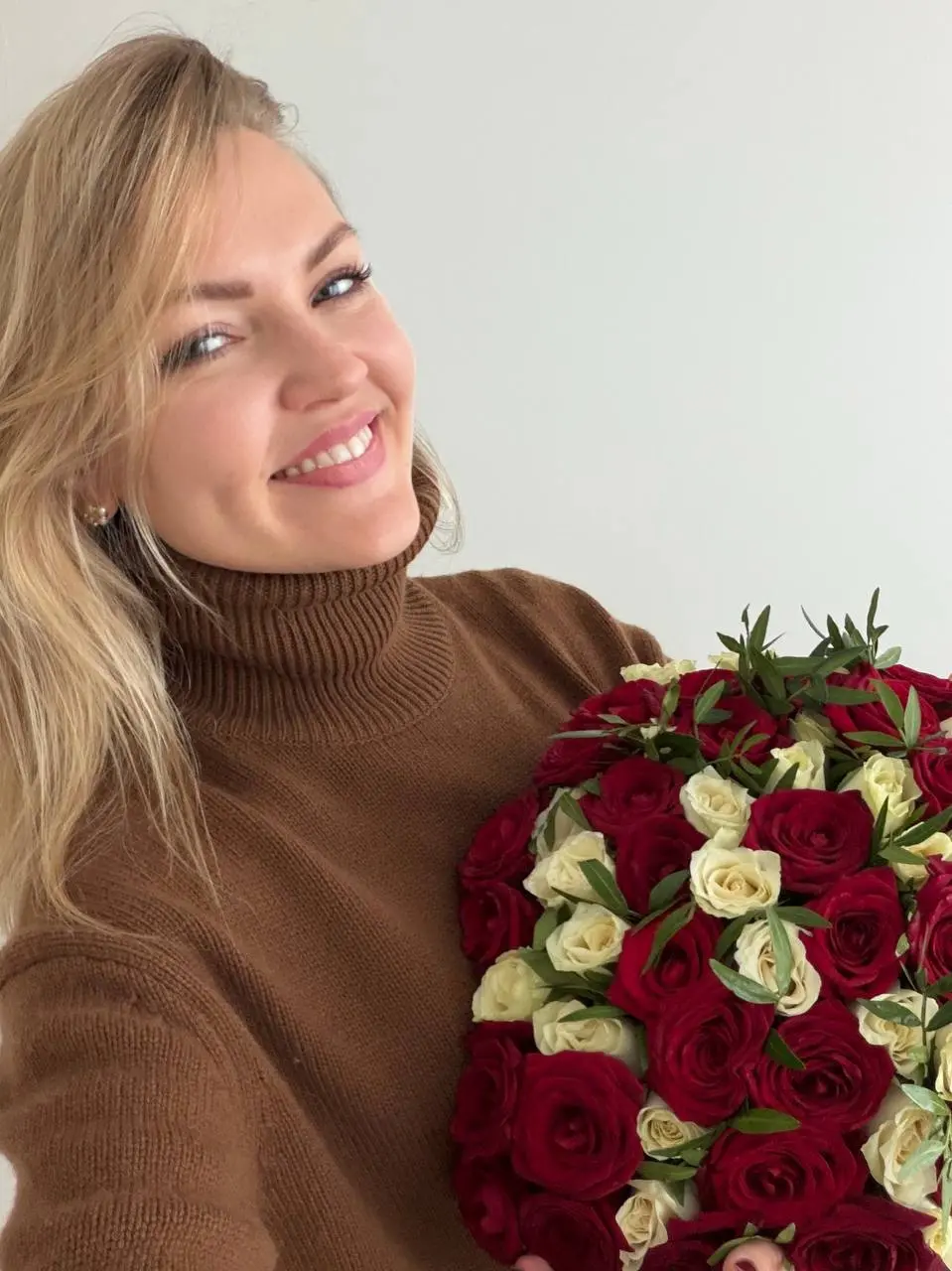 Дорогие женщины, поздравляю вас с 8 марта! 🌷
Вы умеете делать невероятное:
держать на себе проекты, команды, бизнесы, при этом оставаться внимательными к людям и чувствовать, где у человека потенциал,... | Сетка — социальная сеть от hh.ru