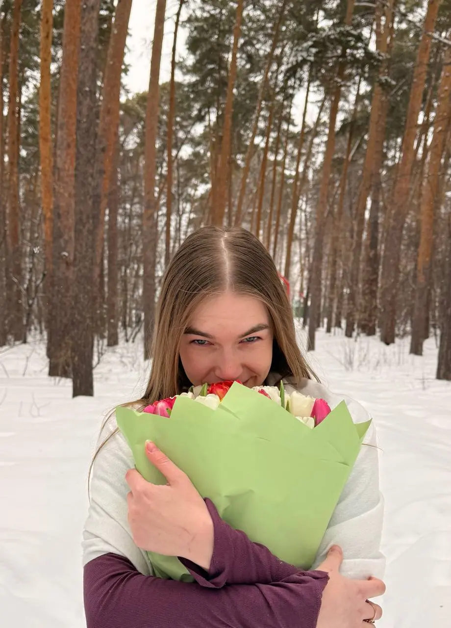 тюльпаны на столе, манты на кухне и дневной прокат на льду
🌷С 8 марта🌷🌷
Почему мы тратим столько времени, готовясь к тем временам, когда сможем делать то, что хотим, вместо того чтобы просто заниматьс... | Сетка — социальная сеть от hh.ru