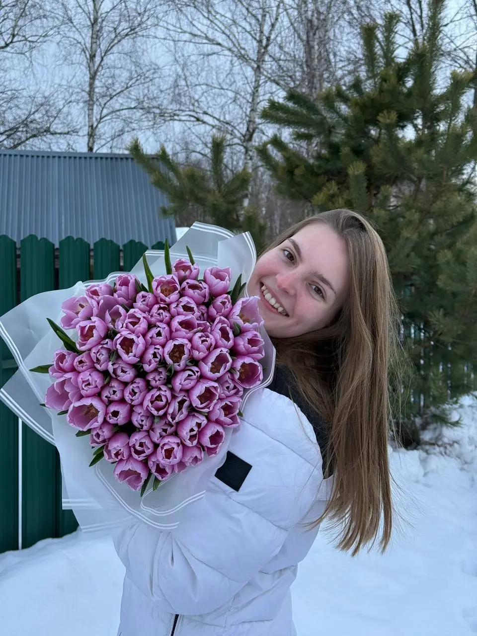 С 🌷марта, дорогие дамы!
Желаю вам бережного отношения к себе, сил для своих идей и жизни, в которой есть место не только достижениям, но и нескончаемой радости!
Делитесь своими цветочками в комментари... | Сетка — социальная сеть от hh.ru