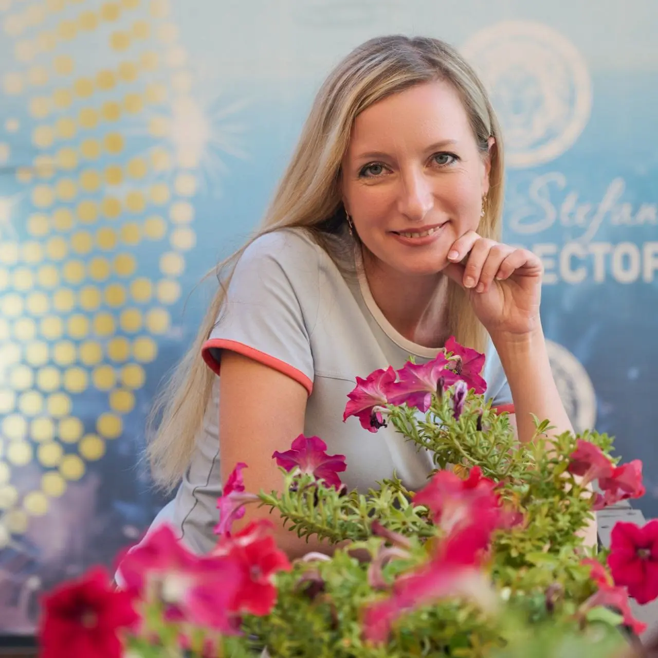 Цветочный словарь: что означают цветы и как не ошибиться с букетом 💐
🌸 ЯЗЫК ЦВЕТОВ: ЧТО НА САМОМ ДЕЛЕ ГОВОРЯТ БУКЕТЫ?
Вы когда‑нибудь задумывались, почему в одних странах дарят белые хризантемы, а в д... | Сетка — социальная сеть от hh.ru