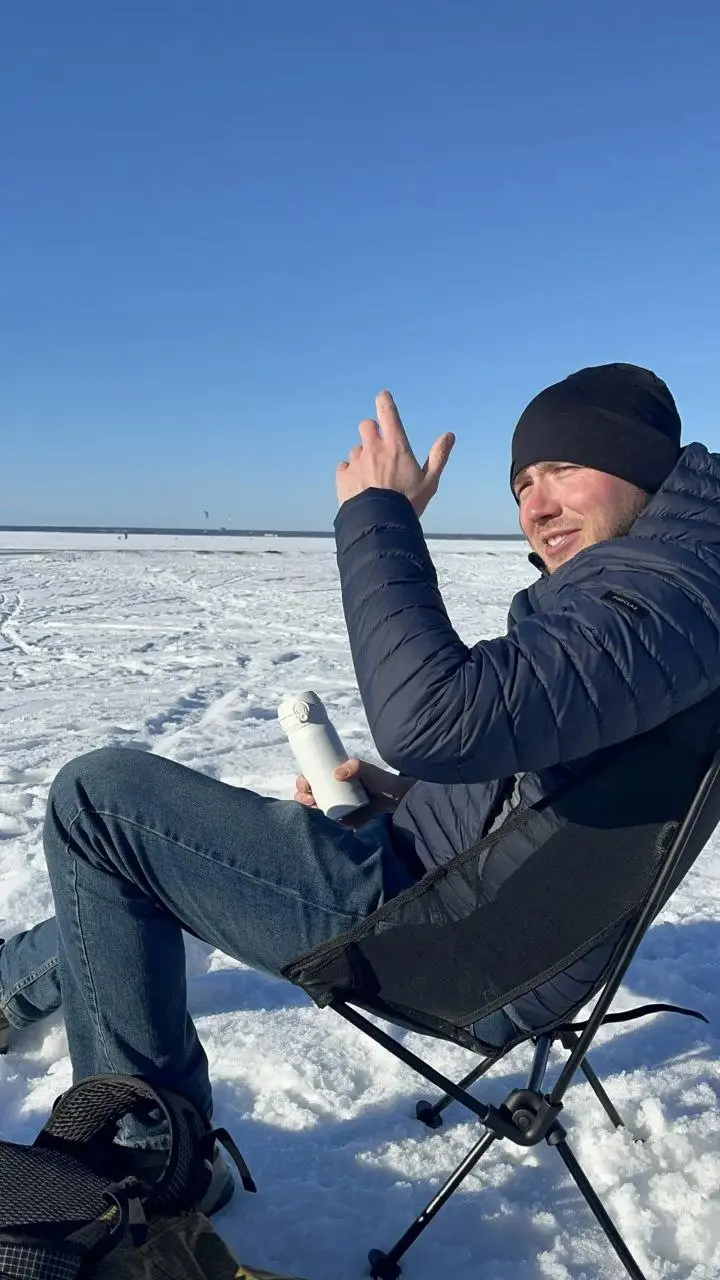 Вроде весна а ещё зима🤷‍♂
Как вы относитесь к подобным стульям в походе?
Имеет место быть или непозволительная роскошь? | Сетка — социальная сеть от hh.ru