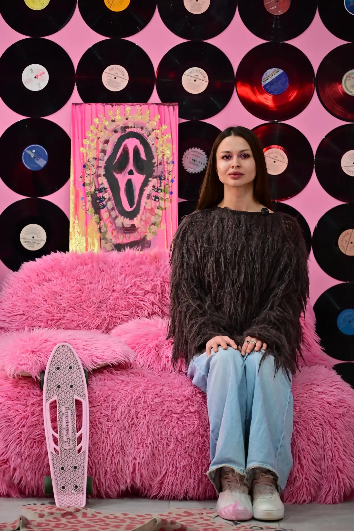 Не правда ли это идеальная фотография? На ней художник Дарья Чернега - участник #РЕЗОНАНС и #ROZOVO, в объективе Вячеслава Кобзева | Сетка — социальная сеть от hh.ru