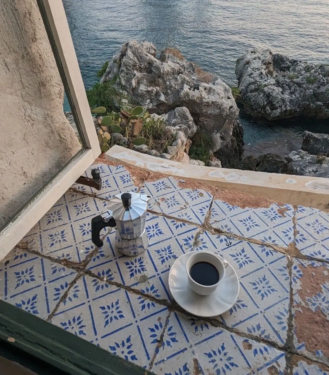 💭 Джoрдж Бeрнард Шoу
Природа не терпит пустоты: там, где люди не знают правды, они заполняют пробелы домыслом.
#мысли | Сетка — социальная сеть от hh.ru