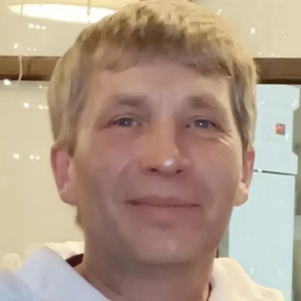 Александр Гусаков