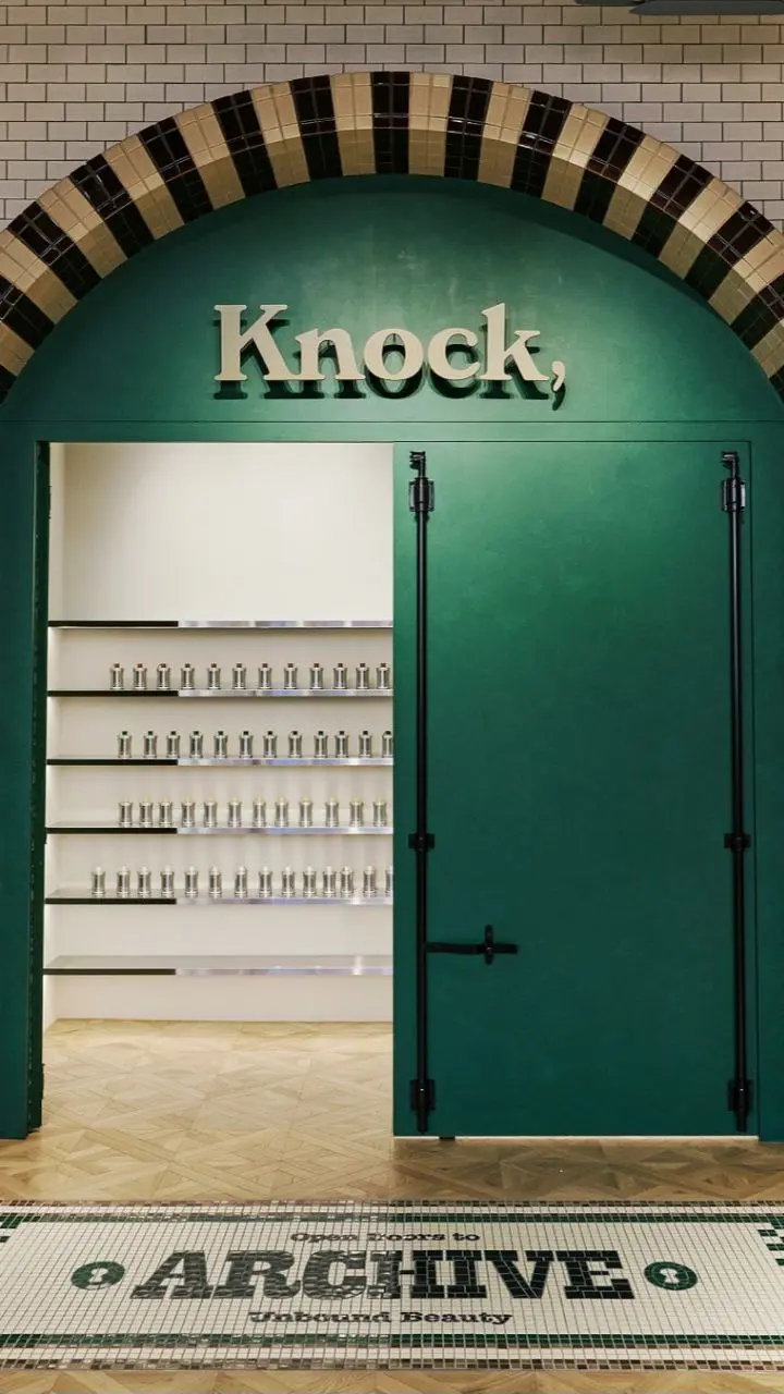 K-skincare и K-beauty
Не новость, что корейская косметика — огромное и активно развивающееся направление, сильно отличающееся от привычных западных средств, но в «сегодня лет» я узнала, что есть отдел... | Сетка — социальная сеть от hh.ru