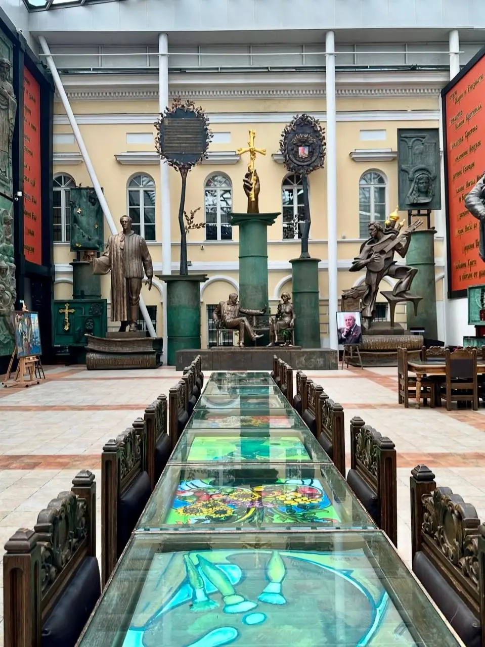 🏛Бесплатное посещение Галереи искусств Зураба Церетели
15 марта 12:00-19:00
Выставку составляют огромные скульптуры, живописные полотна, графика, эмалевые панно, гипсовые слепки с произведений антично... | Сетка — социальная сеть от hh.ru
