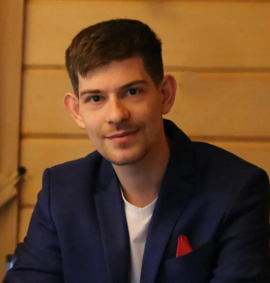 Антон Калёнов | Сетка — социальная сеть от hh.ru