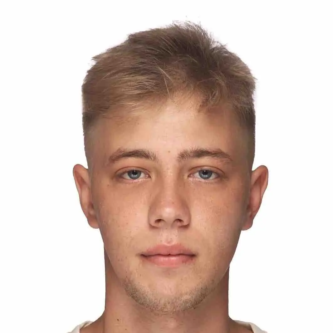Денис Щекотов