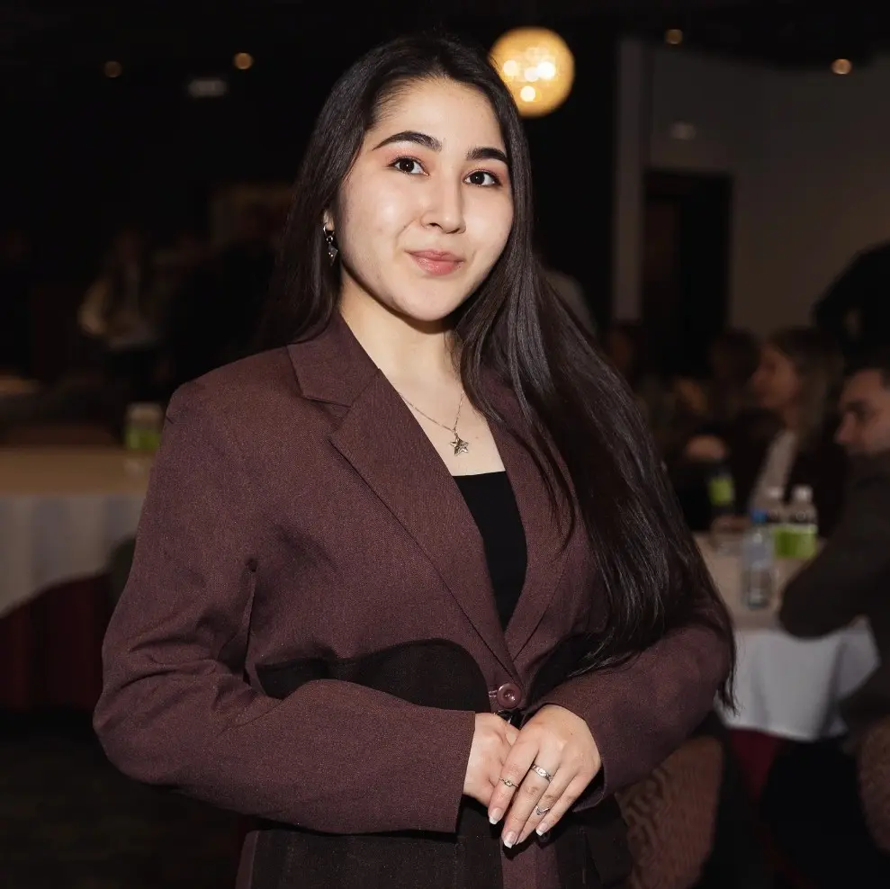 Любовь Ли | Сетка — социальная сеть от hh.ru