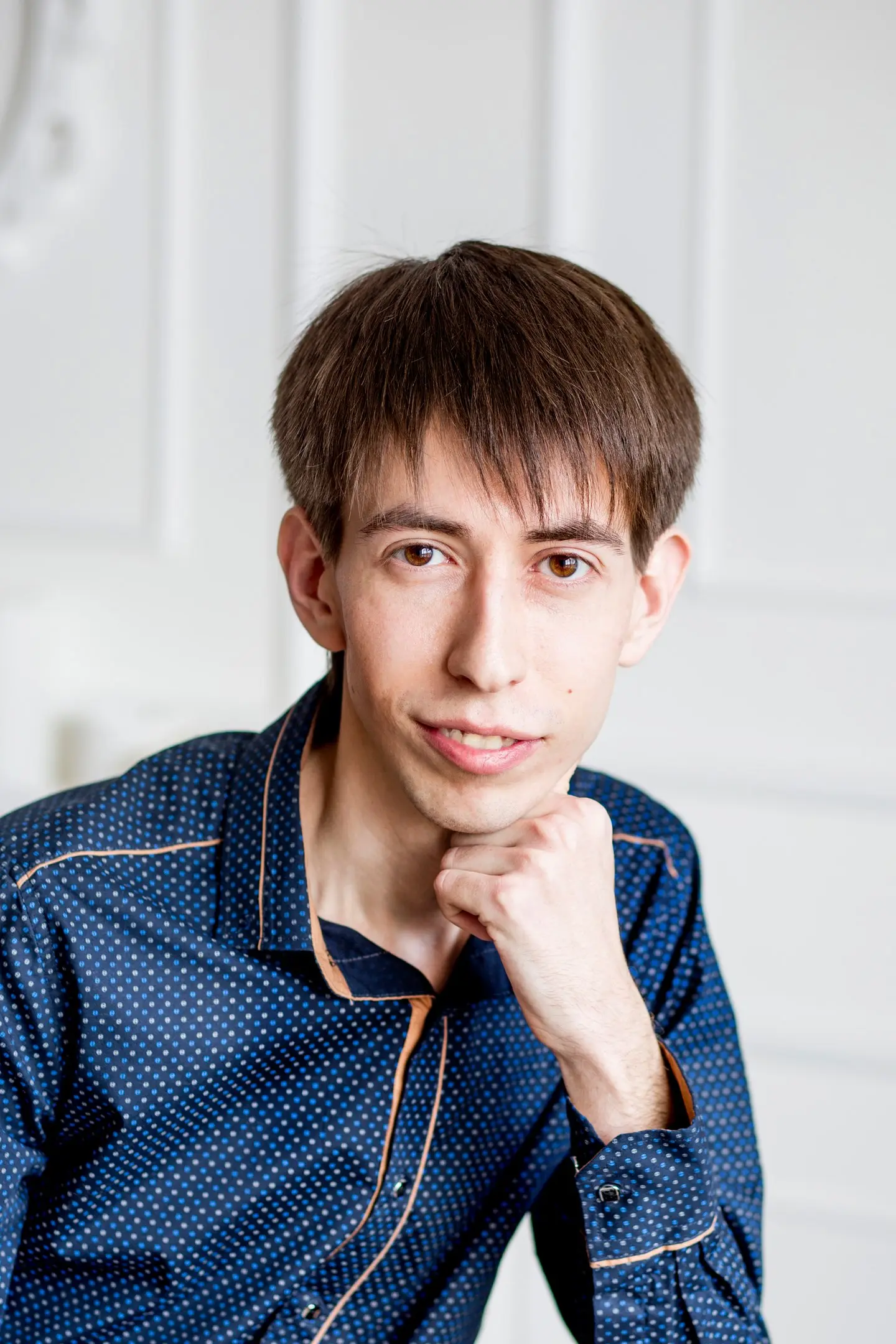 Максим Николаев