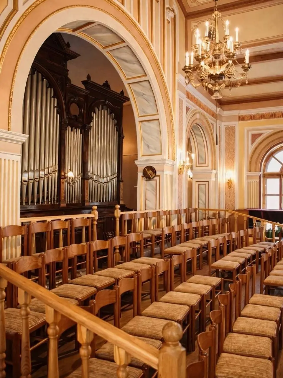 🎶 Бесплатный органный концерт в старинной церкви
14 марта в 15:00, далее каждая вторая суббота месяца
В атмосферной баптистской церкви вы сможете послушать уникальный орган XIX века, а также познавате... | Сетка — социальная сеть от hh.ru