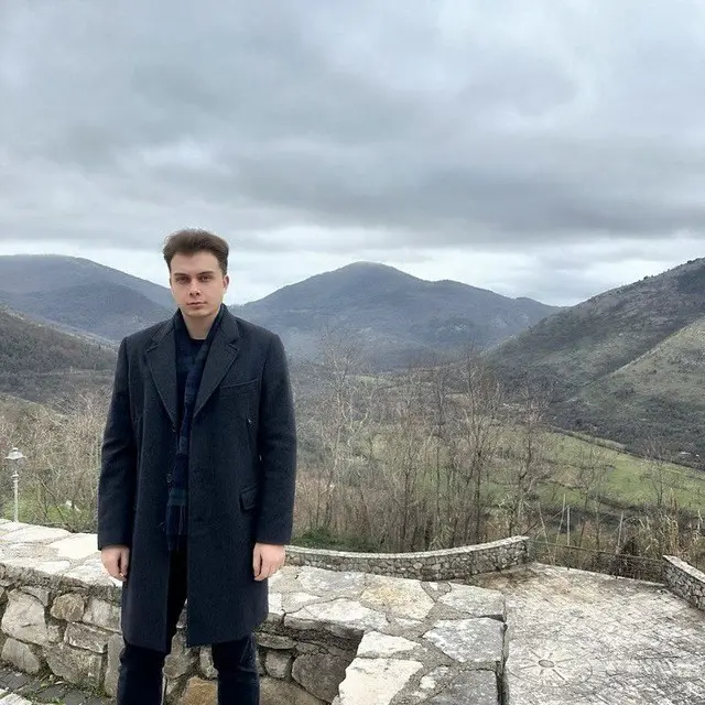 Vladimir Kuznetsov | Сетка — социальная сеть от hh.ru