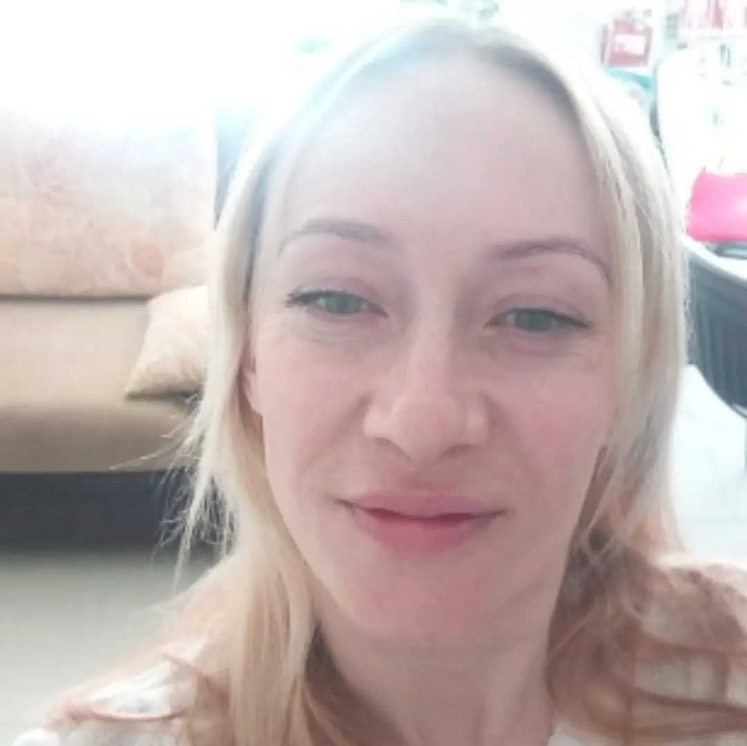 Анна Захарова