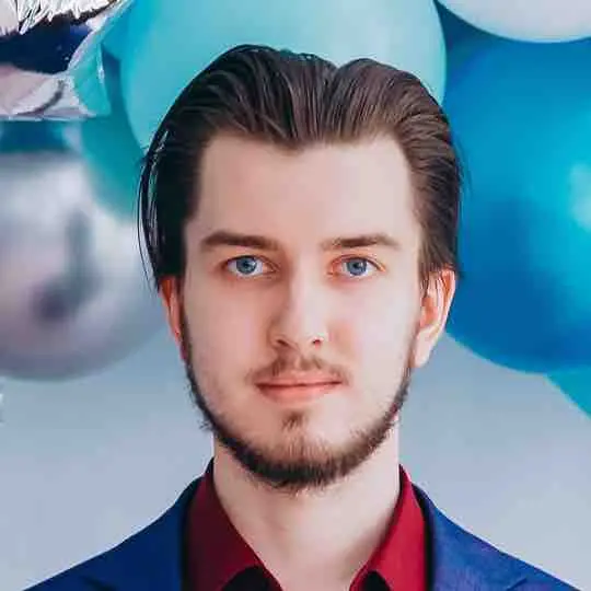 Александр Черников