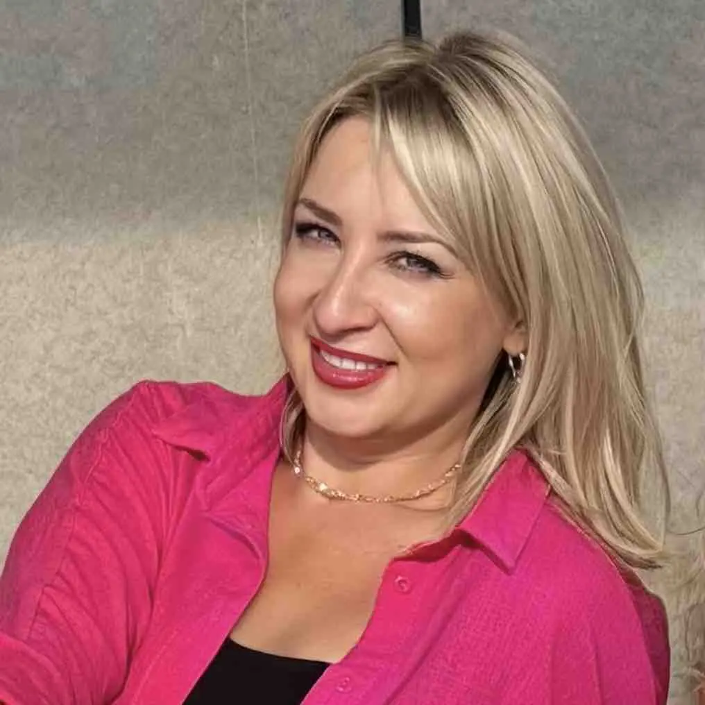 Кира Величко