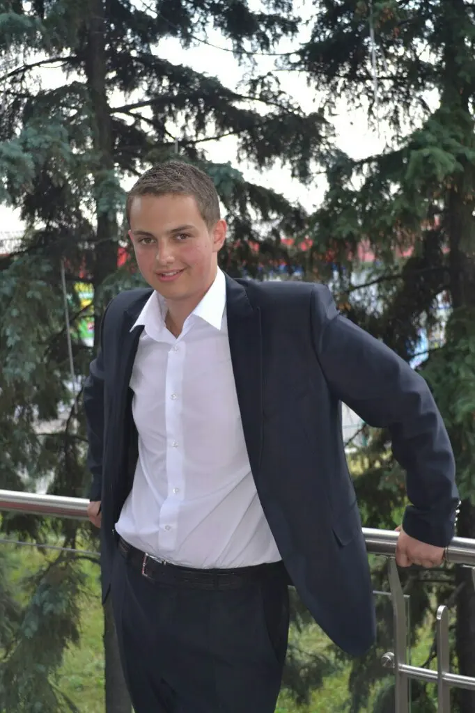 Arkadiy Bezusov | Сетка — социальная сеть от hh.ru