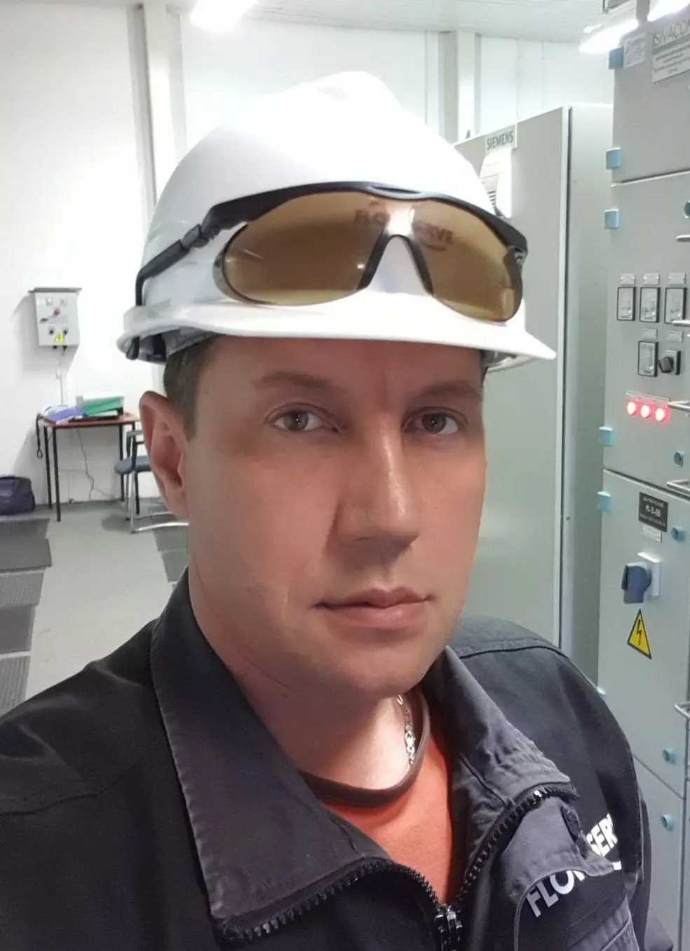 Андрей Савин