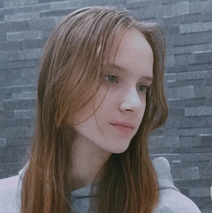 Алёна Аношкина