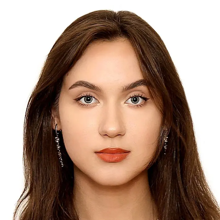 Ангелина Калюжная