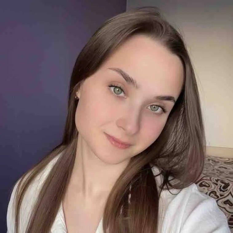 Анна Абрамова