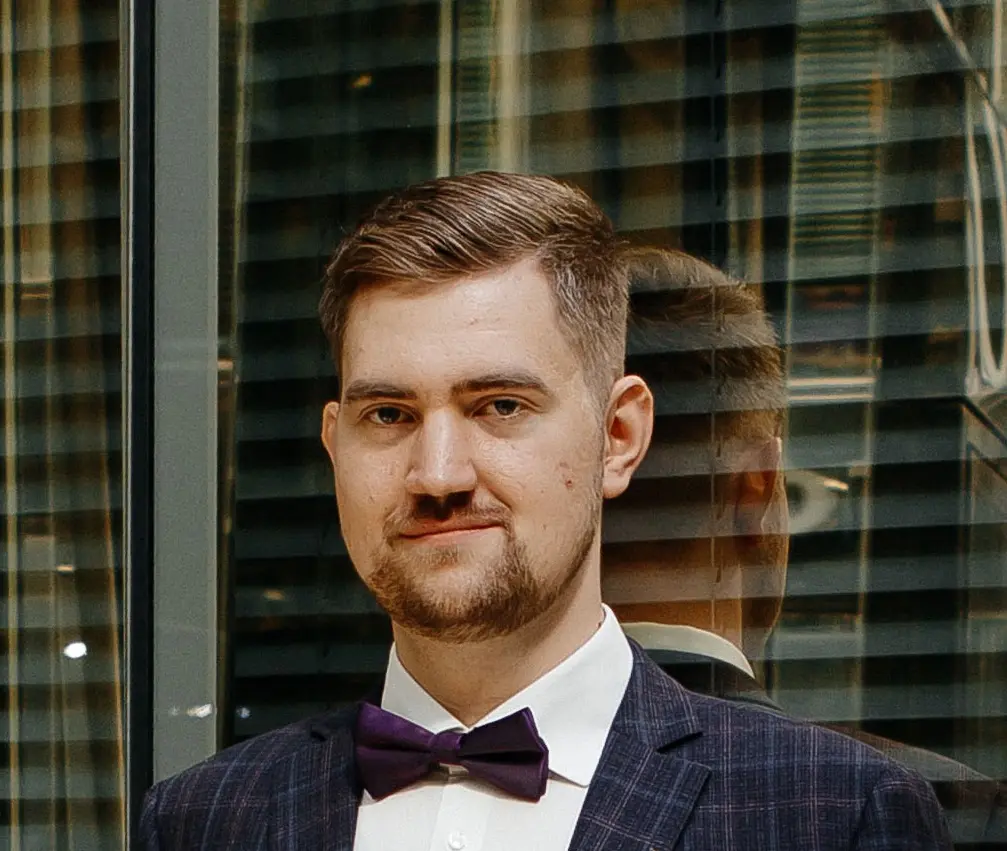 Антон Артемов