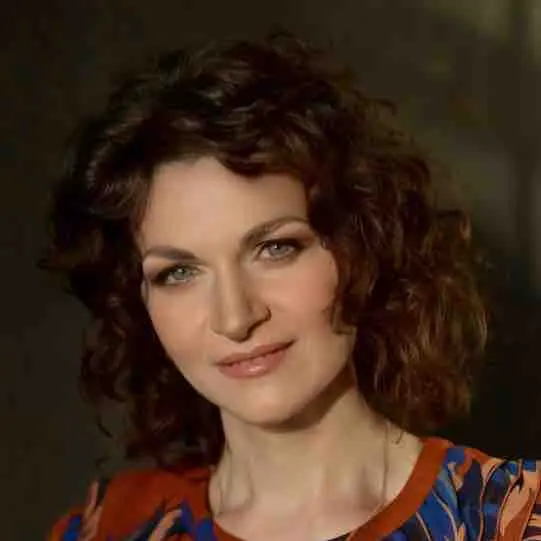 Елена Тишакова