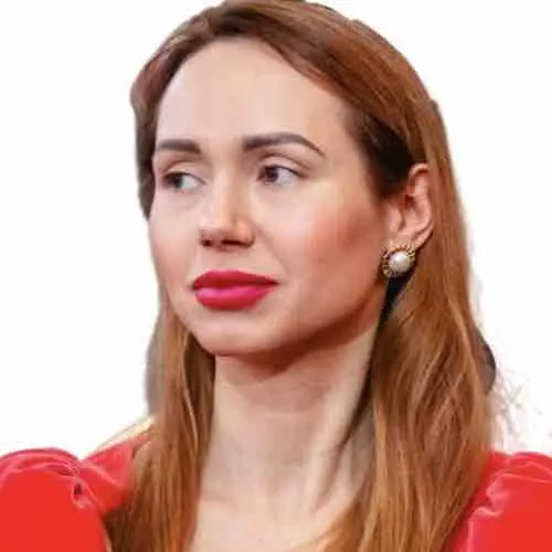 Алина Поспелова | Сетка — социальная сеть от hh.ru