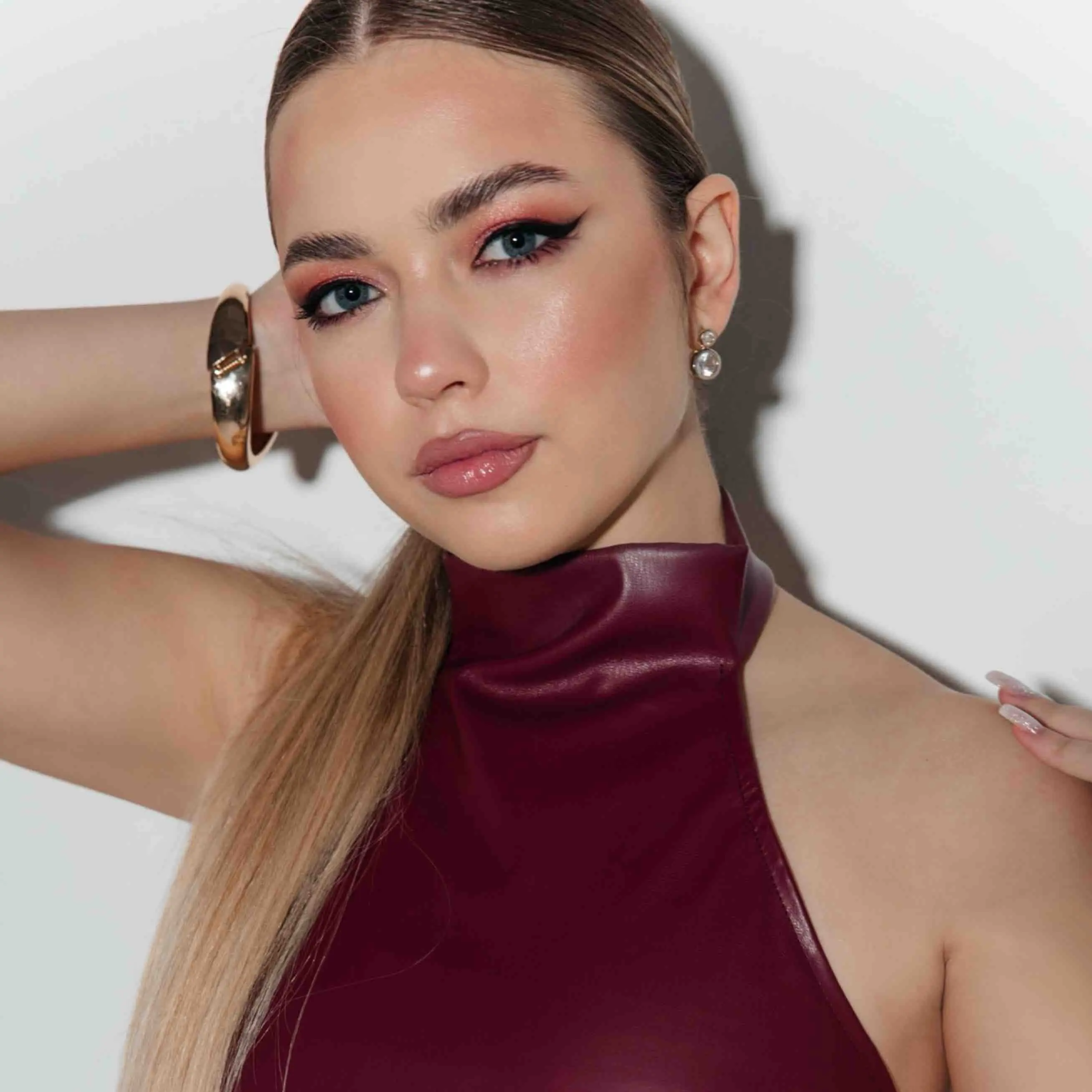 Алина Шипулина
