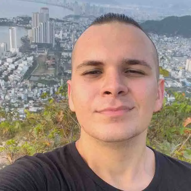 Ruslan Badaev | Сетка — социальная сеть от hh.ru