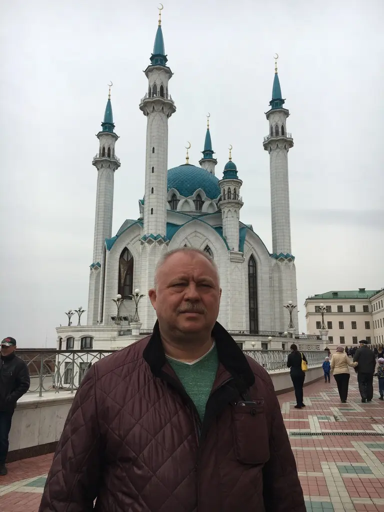 Олег Ветров