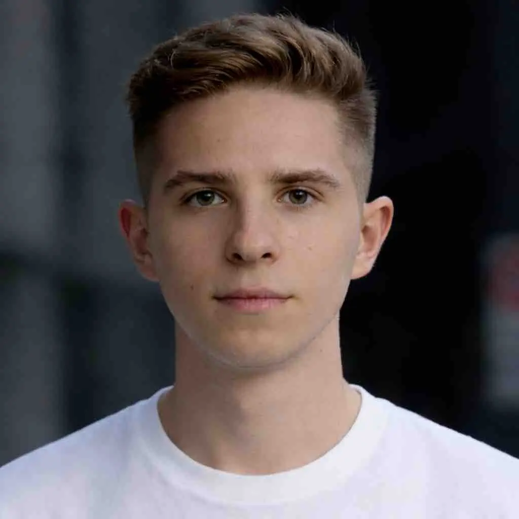 Валерий Карапетов