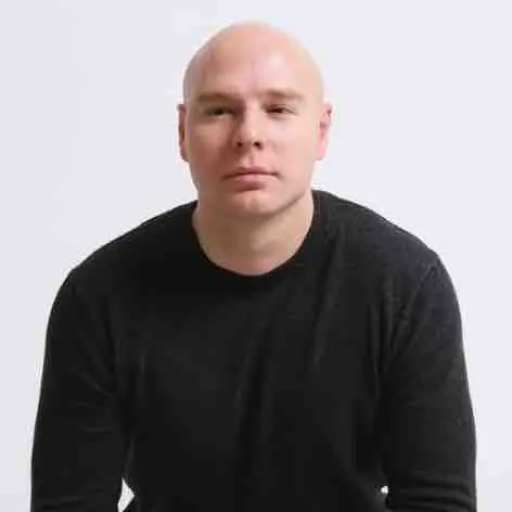 Илья Новиков