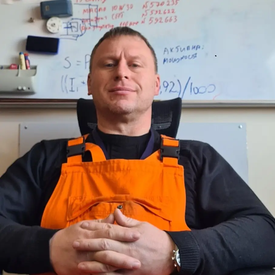 Александр Волков