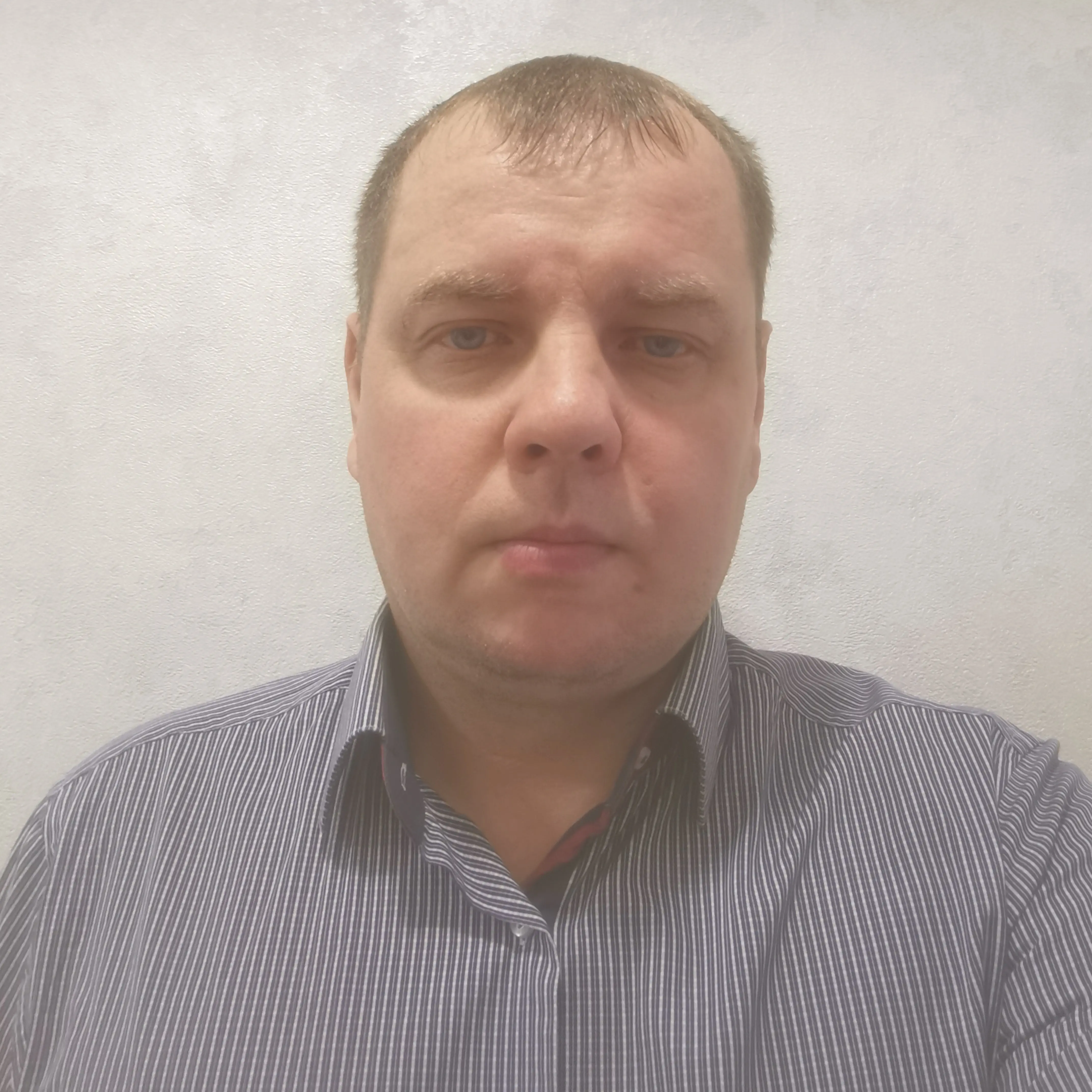 Александр Лавренков