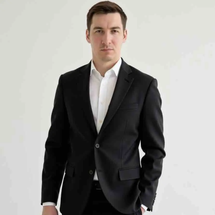 Юрий Иванов