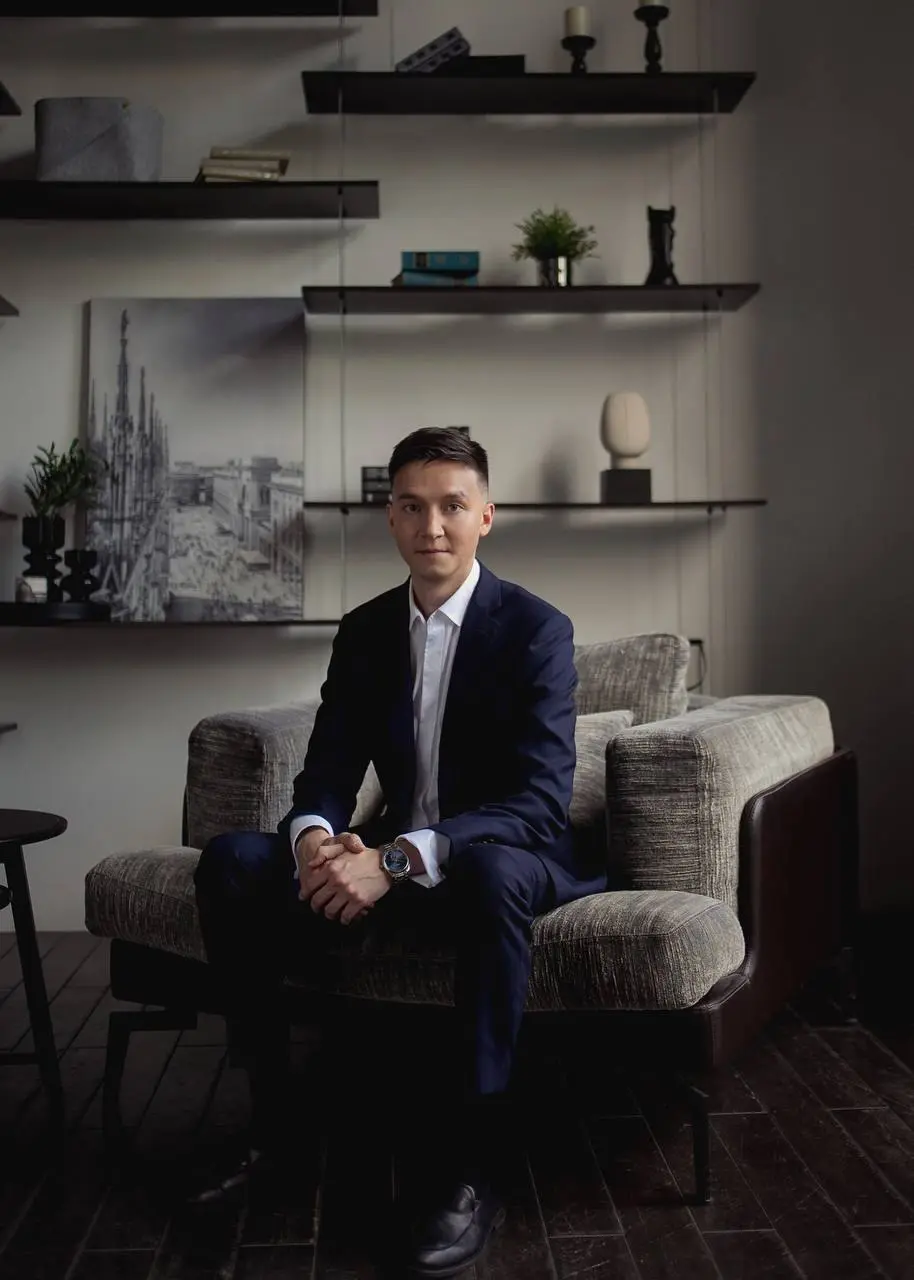 Добро пожаловать на канал о новостройках Москвы в сегменте премиум и делюкс! 🏡
Меня зовут Маматвалиев Улугбек, я — основатель компании Great Person и автор этого канала | Сетка — социальная сеть от hh.ru