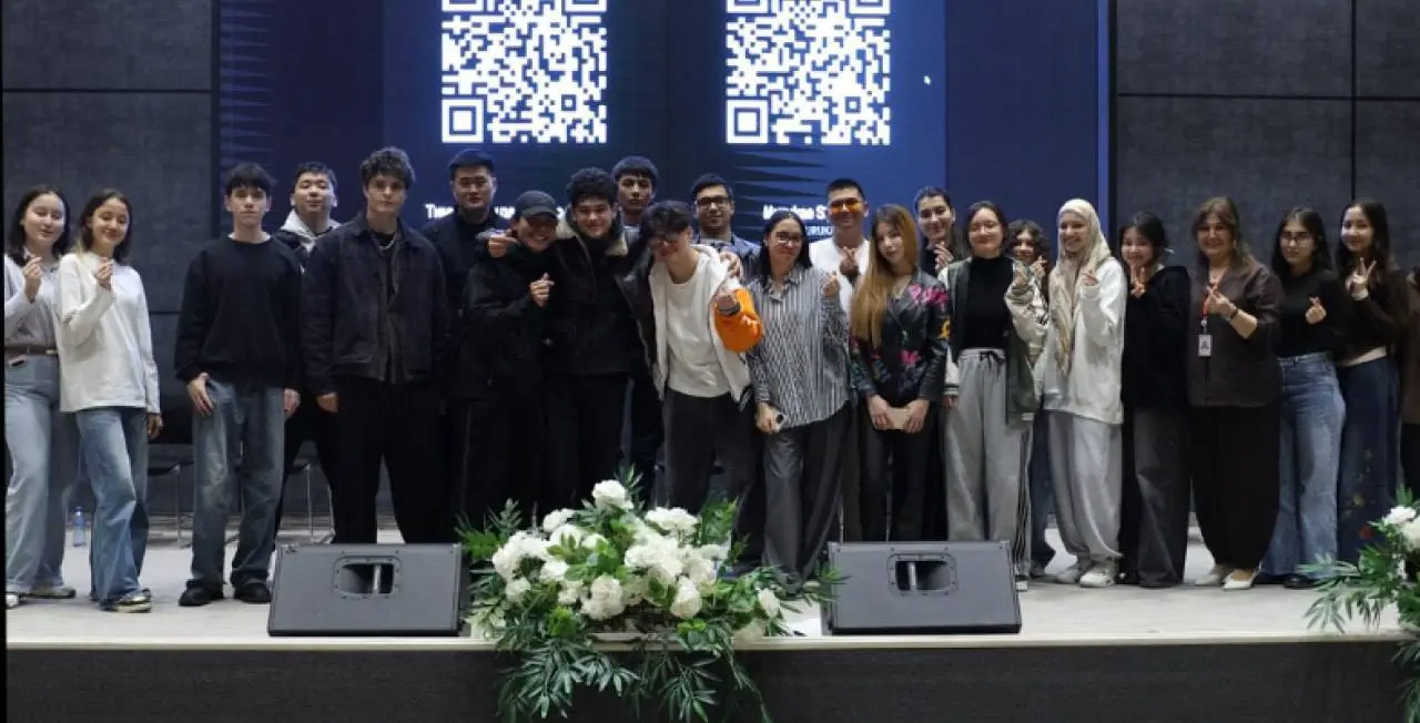 В кружочке коротко рассказал о том, как мы выступили в корейском Bucheon University в Ташкенте, где провели бизнес-игру для студентиков
Разбирали, как строить отношения в B2B и почему важно уметь обща... | Сетка — социальная сеть от hh.ru