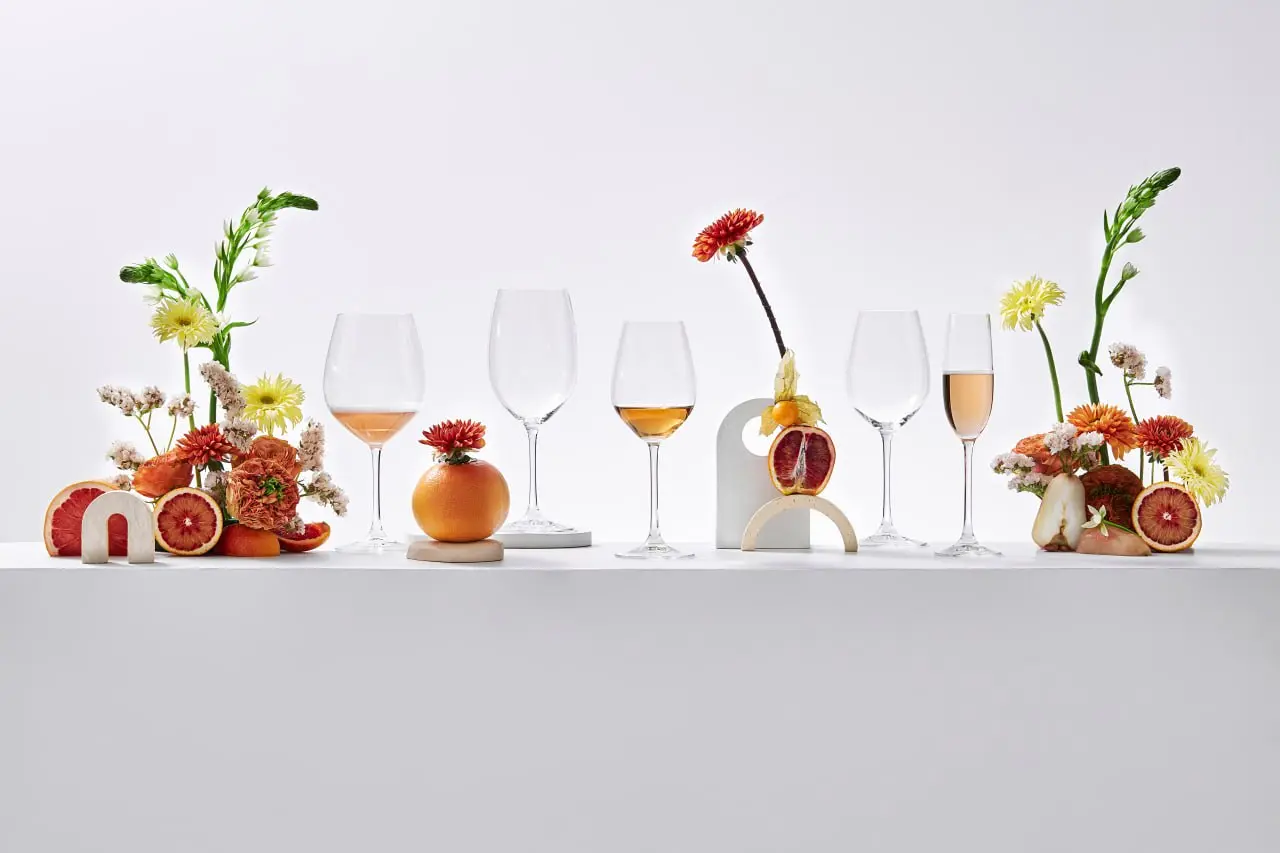 2024-2025 - Продюсер и сет-дизайнер, отв. бренд-менеджер
Имиджевая и продуктовая фотосъемка для бренда Spiegelau | Сетка — социальная сеть от hh.ru