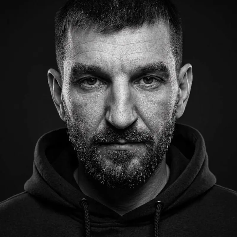 Заканчиваю большой проект, который мы делали вместе с коллегой с работы в найме. Это бот для генерации фото, видео, аудио и текста | Сетка — социальная сеть от hh.ru