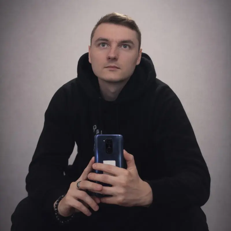 Александр Захаров