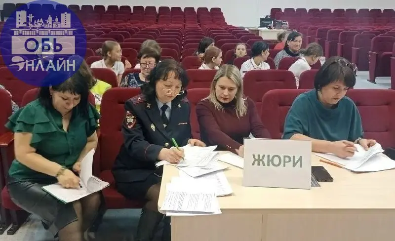 ↗ Конкурс-фестиваль «Зеленая волна» в городе Обь объединил Юных инспекторов дорожного движения
В городе Обь Новосибирской области прошел муниципальный этап регионального конкурса-фестиваля «Зеленая во... | Сетка — социальная сеть от hh.ru
