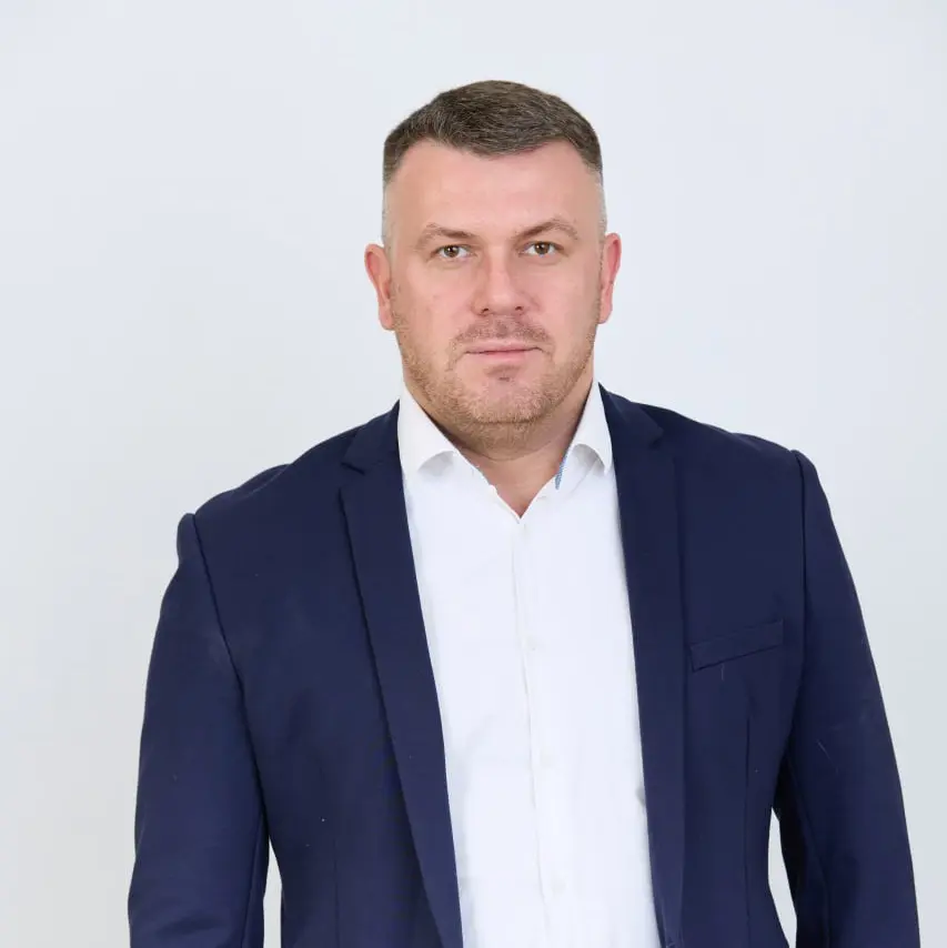 Роман Малых