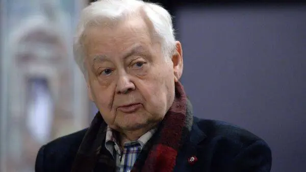 12 марта — День памяти Олега Табакова. Вспоминаем несколько его цитат:
💭 «Разочарование — это самое страшное дело, которому подвержены бывают люди. Нельзя допускать, чтобы люди разочаровались» | Сетка — социальная сеть от hh.ru