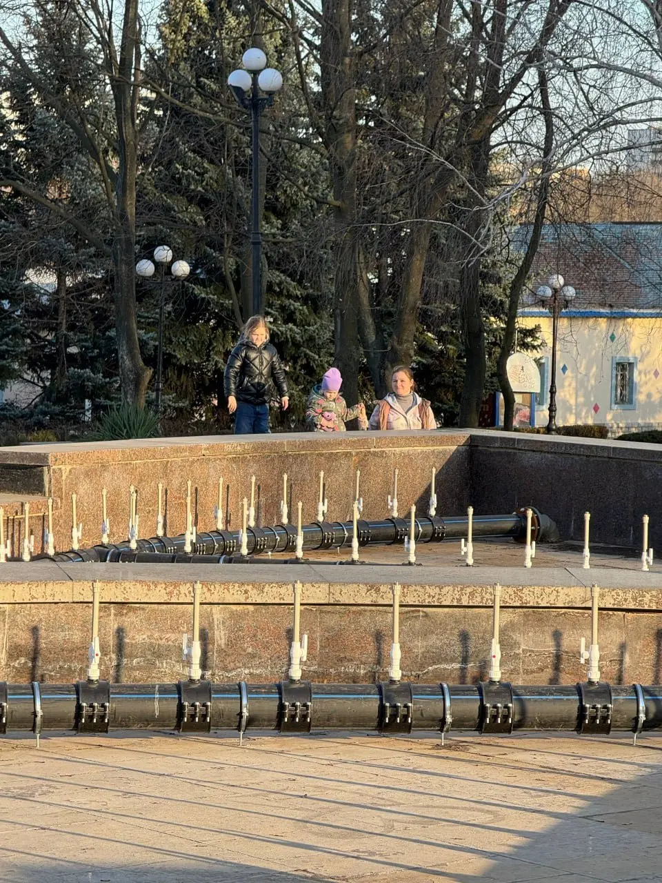 Заменили трубы на фонтане в парке Щербакова | Сетка — социальная сеть от hh.ru