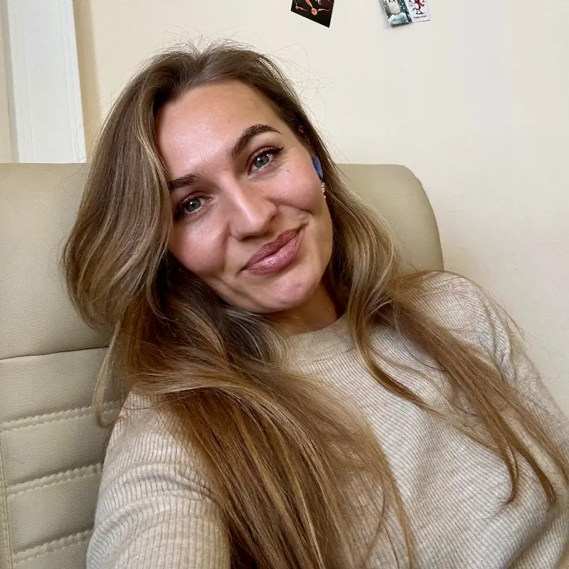 Алёна Лазарева | Сетка — социальная сеть от hh.ru