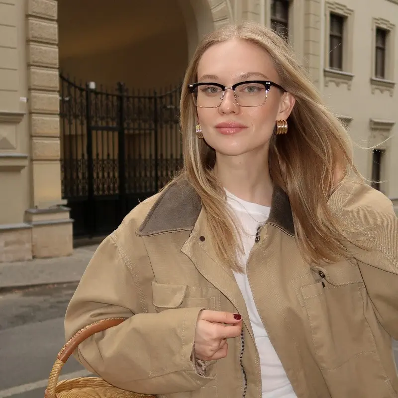Елена Ушакова
