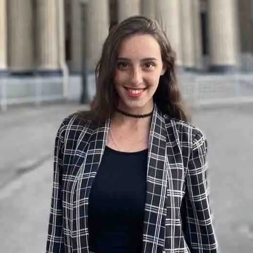 Полина Сотникова