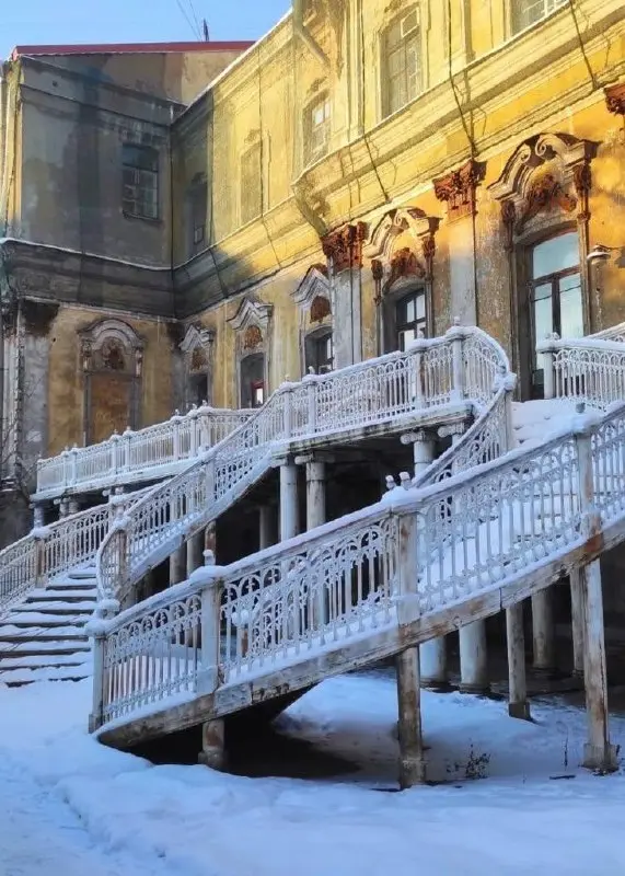 5 самых красивых особняков Петербурга! 😍✨
🏰 Особняк Елисеевых
Будуарная роскошь, лепнина, вензеля и атмосфера настоящего дворца, построенного для тех самых купцов, что подарили нам знаменитый магазин ... | Сетка — социальная сеть от hh.ru